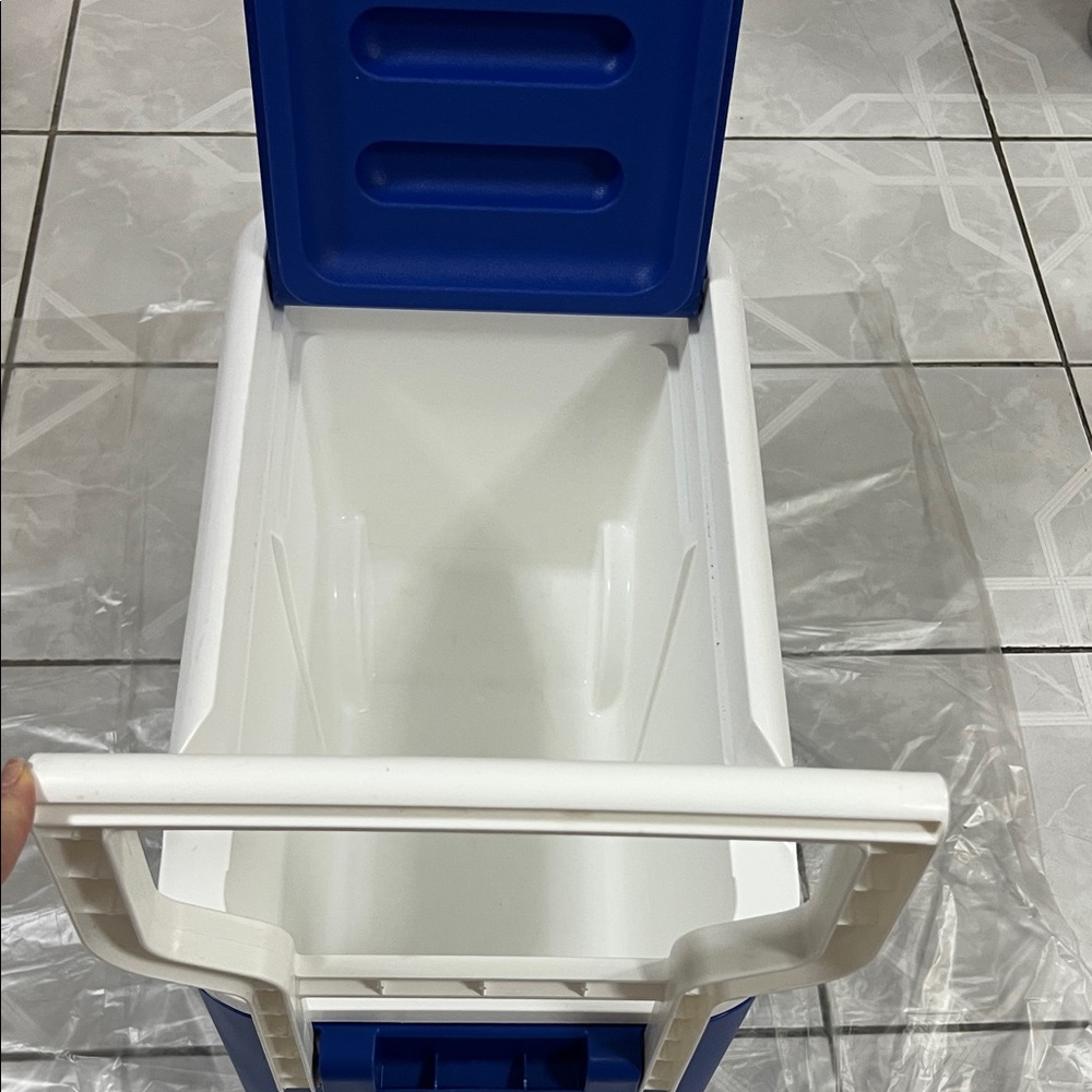 Blue and White Igloo Cooler with wheels